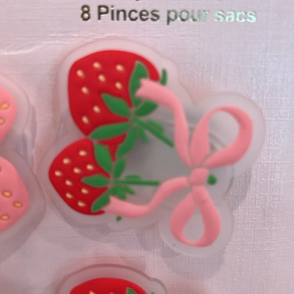 🎀🍓CWC Strawberry 🎀🍓Bag Clips Set